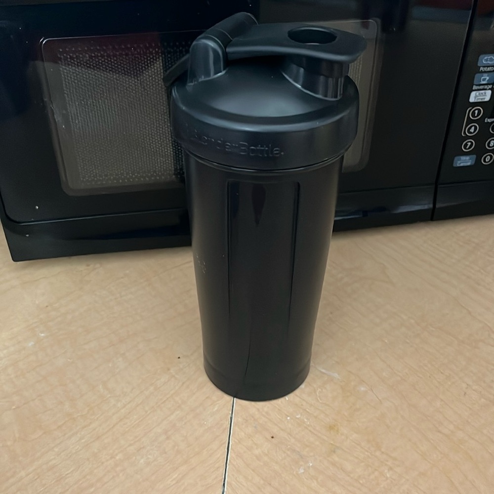 Blender bottle just doesn’t have the little ball in it